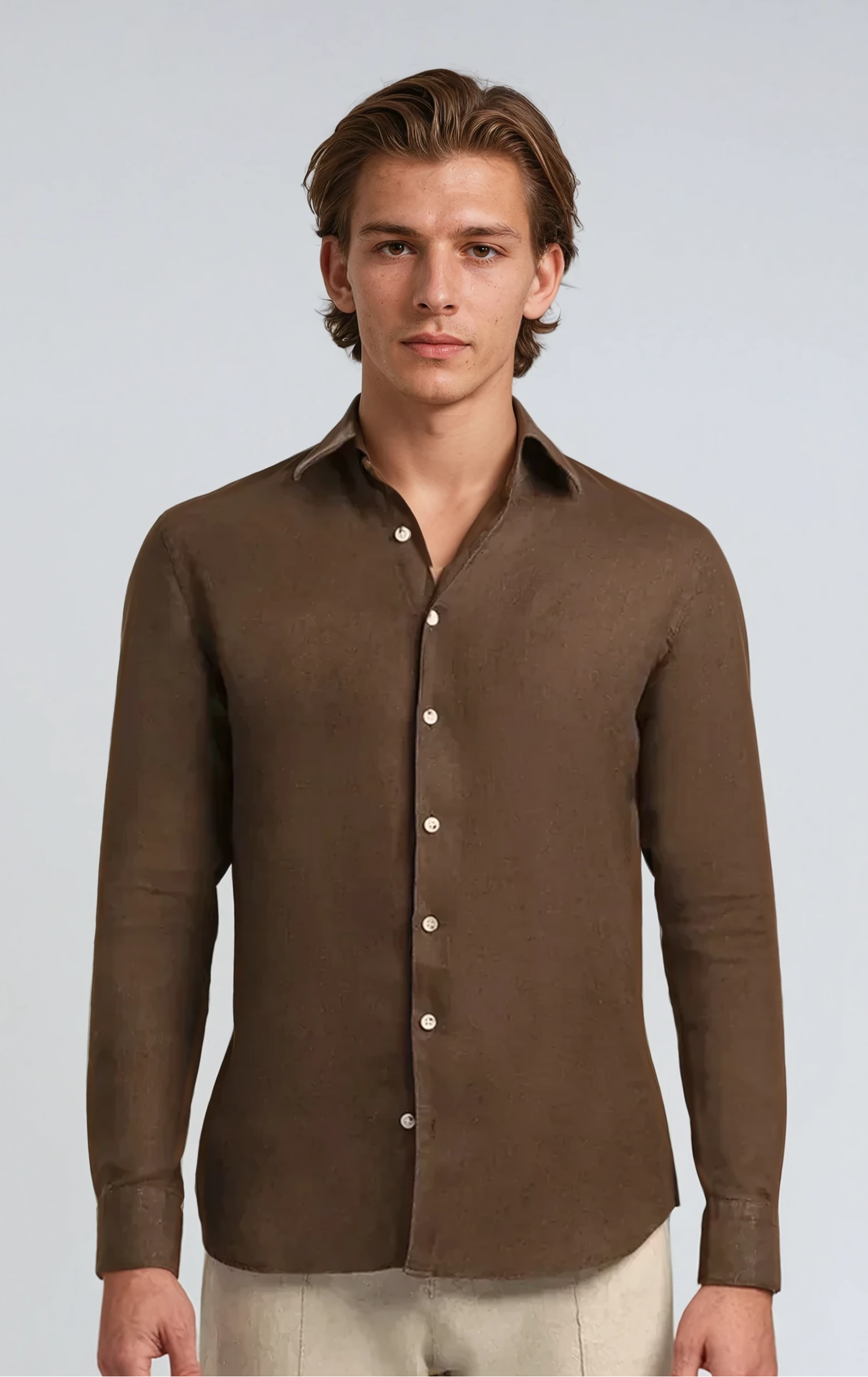 Chemise en lin brun foncé